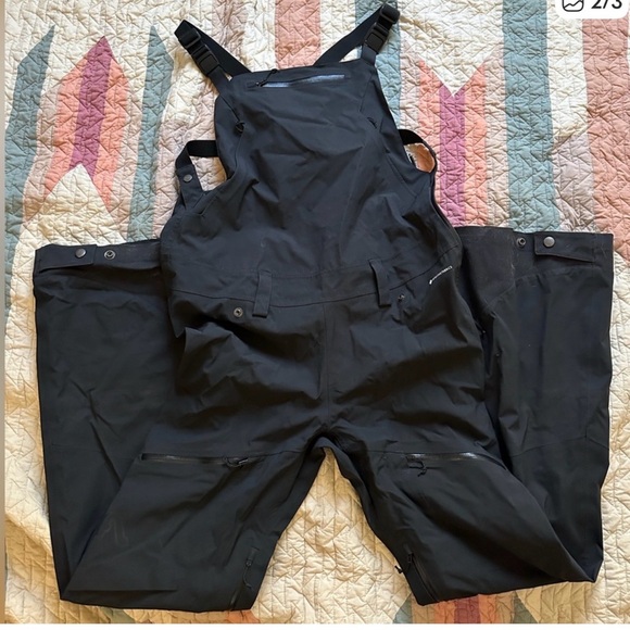 Flylow Women's foxie Black Snow Bib Overalls medium - Picture 8 of 9